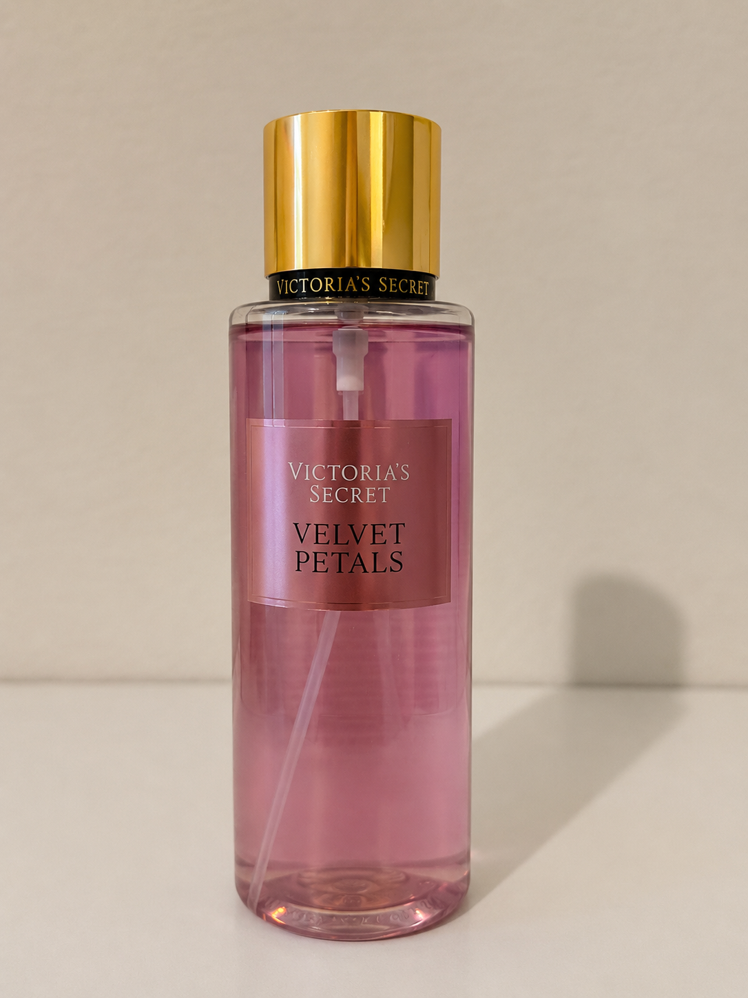 Victoria's Secret Velvet Petals Fragrance Mist -8.4 oz/250 mL