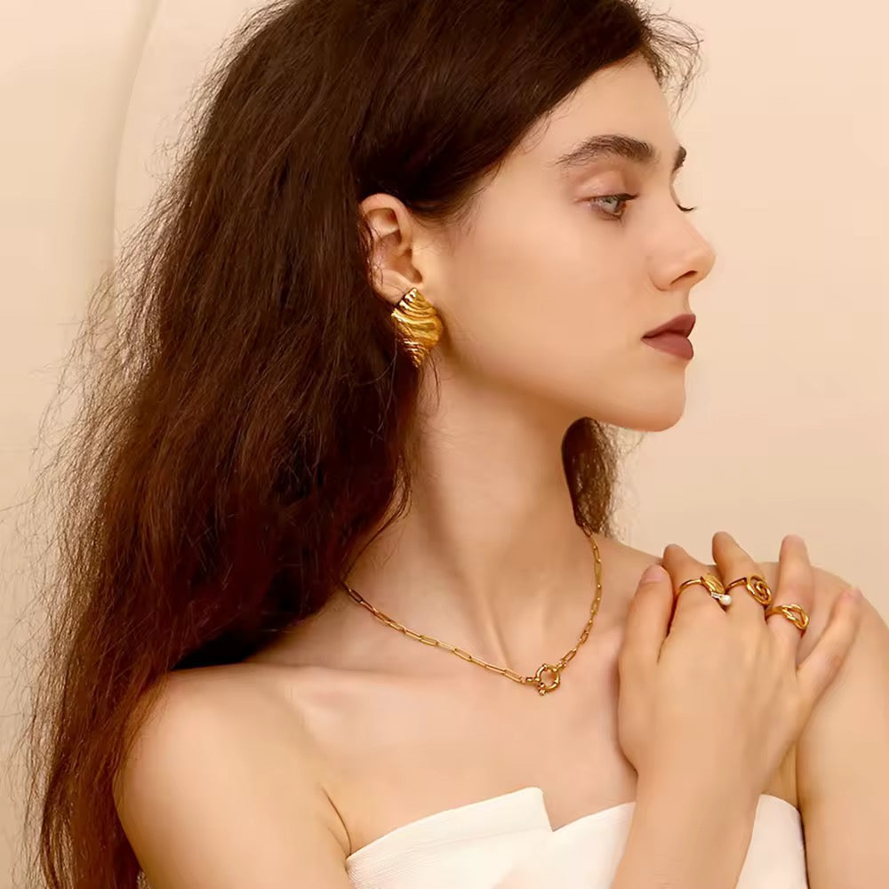 Toggle Chain Necklace – 18K Gold Plated Stainless Steel