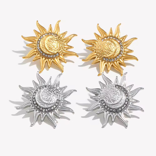 Sun & Moon Stud Earrings – 18K Gold Plated Stainless Steel