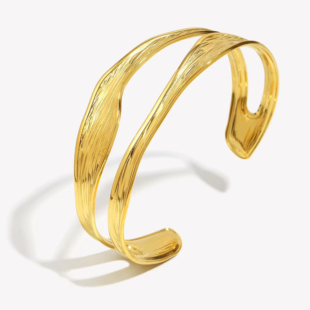 Sculpted Open Cuff Bracelet – 18K Gold 316L Stainless Steel